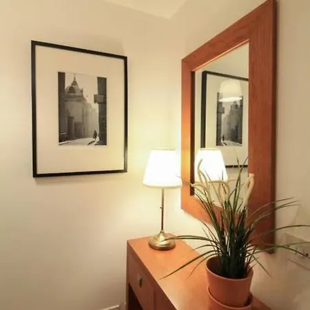 3arena Bright And Stylish 2 Bedroom 公寓