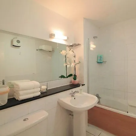 3arena Bright And Stylish 2 Bedroom 都柏林